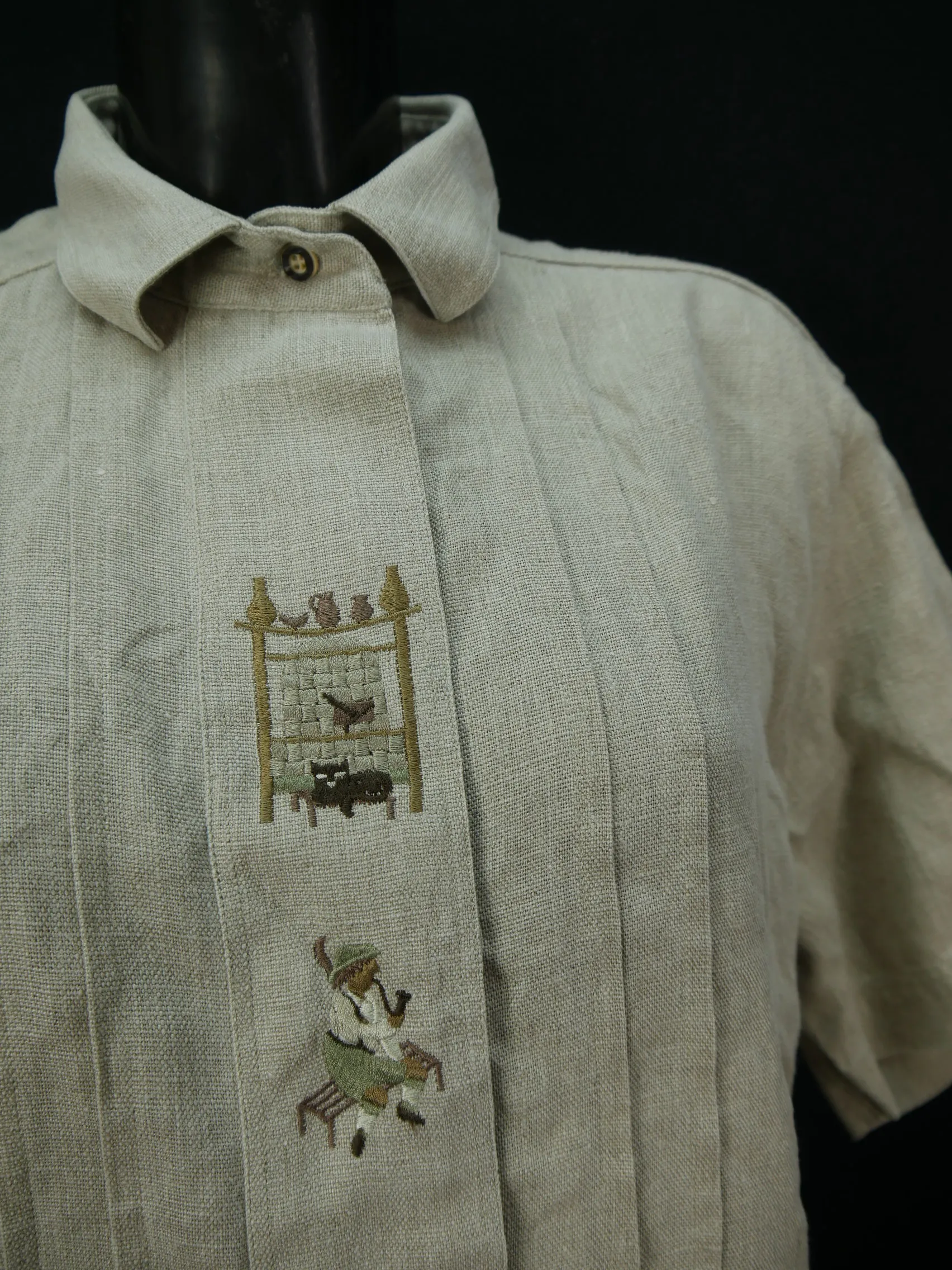 Gr.44 Trachtenbluse Bluse Imperial beige Leinen Kachelofen Stickerei TB2560