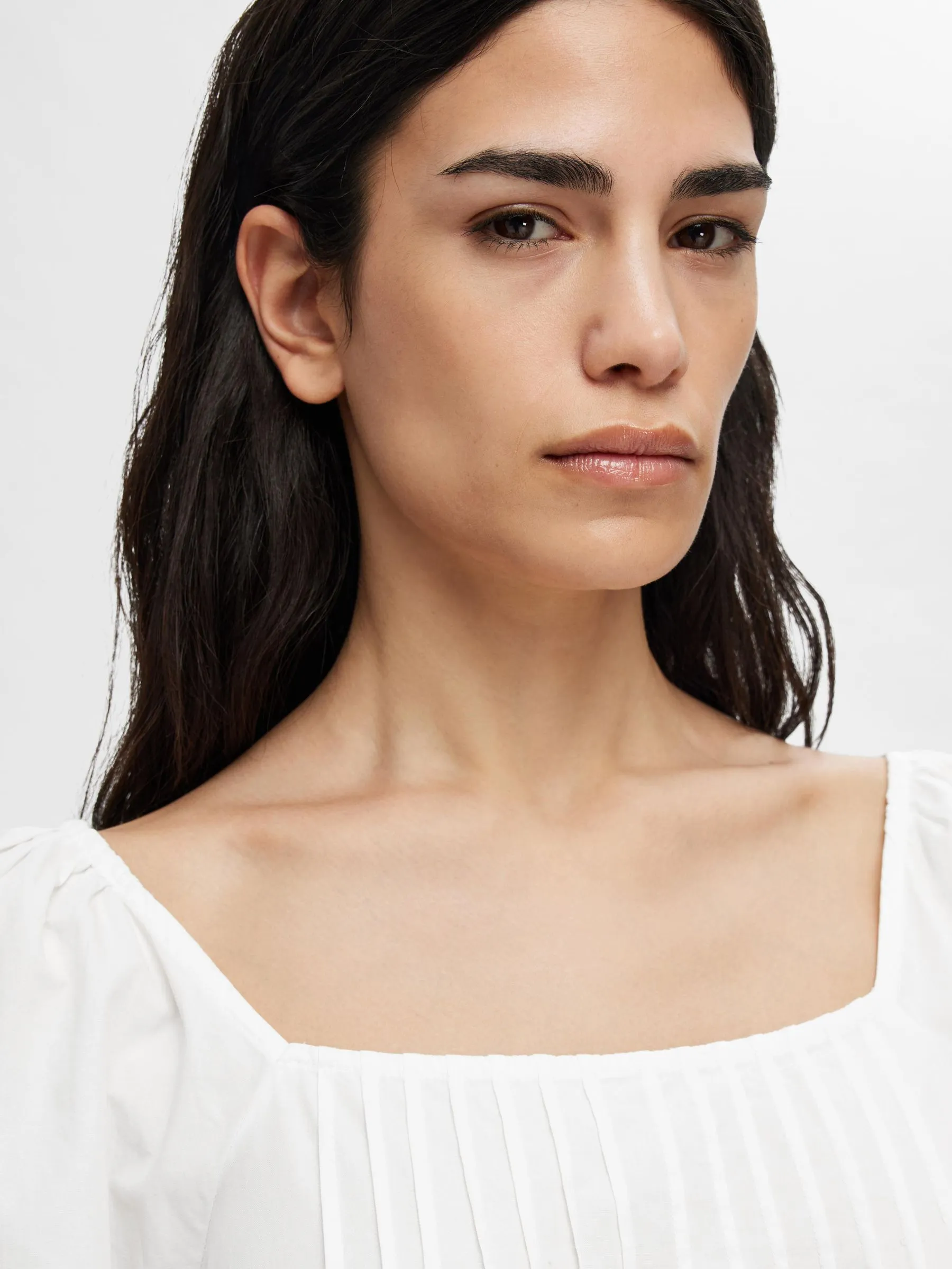 LANGÄRMELIGES SPITZEN MINIKLEID